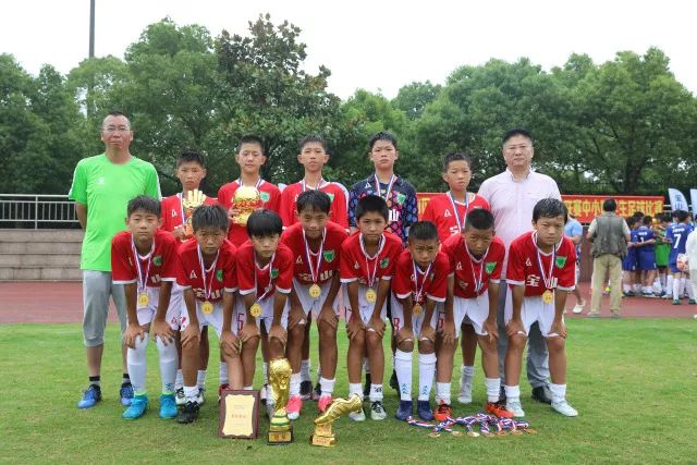 女排全锦赛上海3-2挫江苏夺3连胜 浙江破北京金身